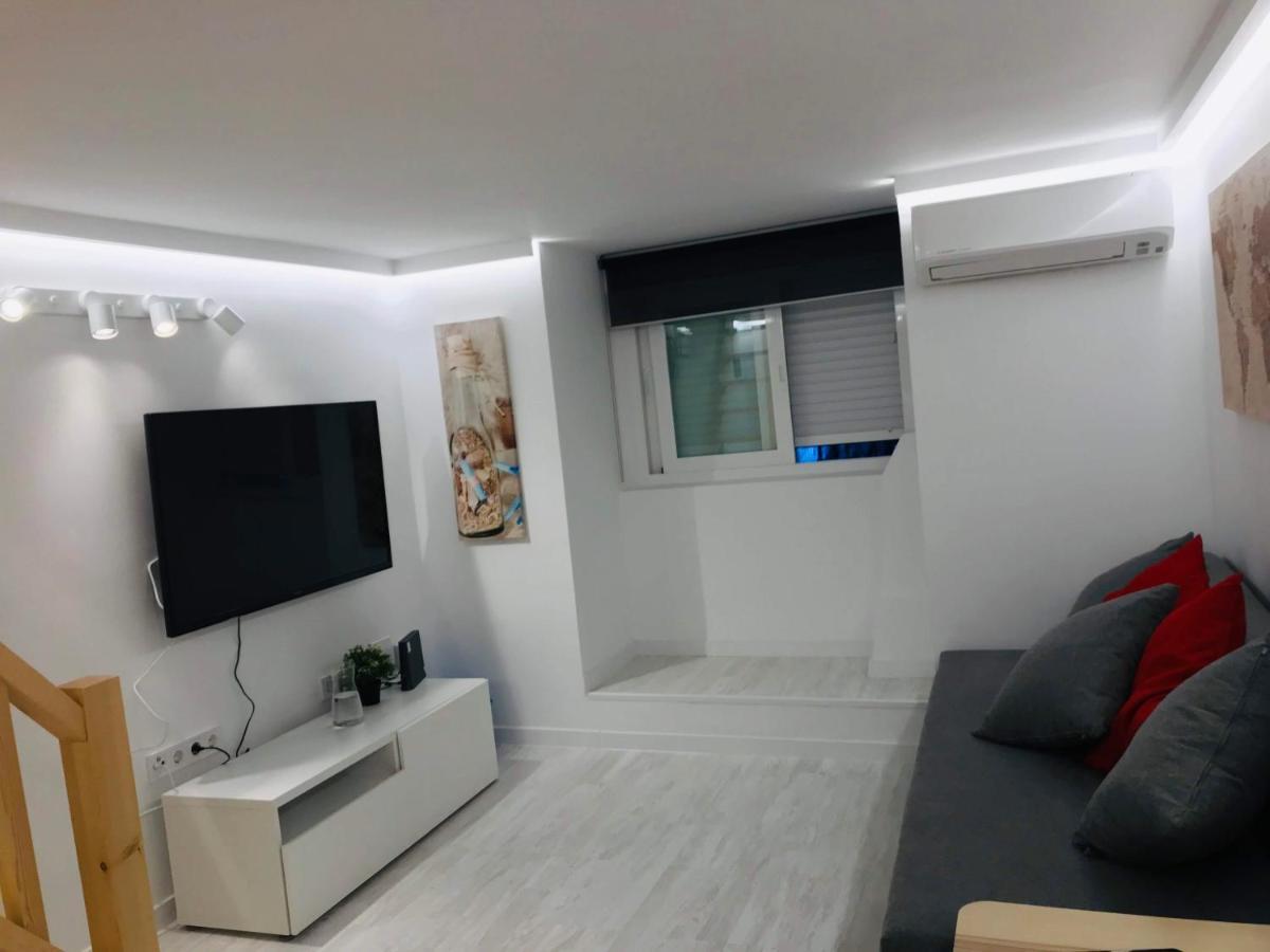 Cozy Apartment Malasaña FREE Parking Madrid Exterior foto